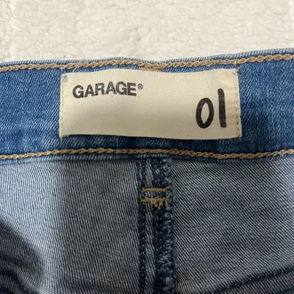 GARAGE HIGH RISE DENIM SHORTS - Picture 3 of 7